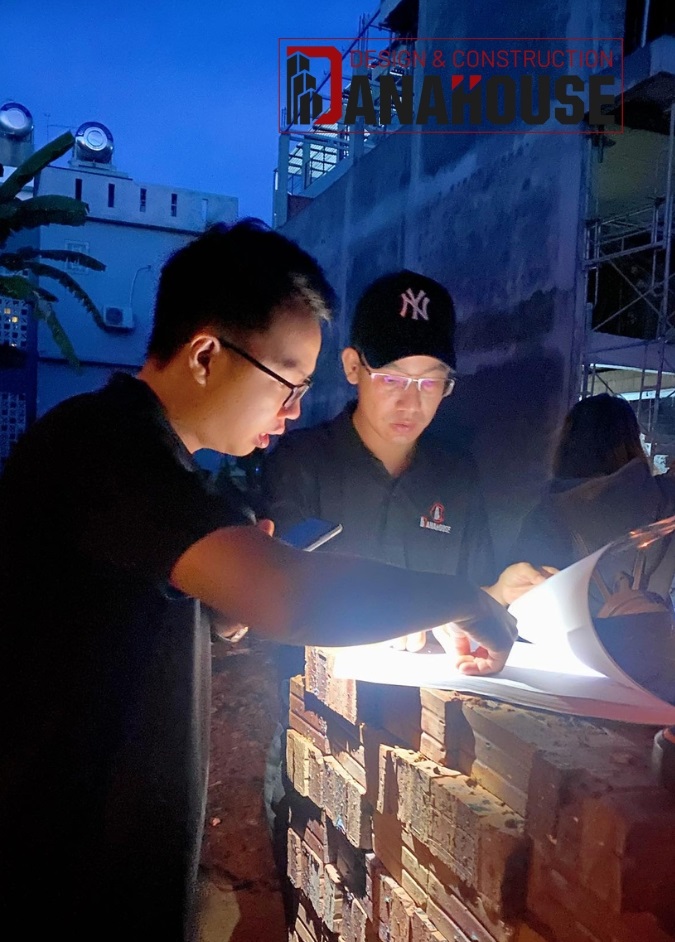 Đội ngũ tư vấn chăm sóc trong quá trình thi công nhà ở Đà Nẵng