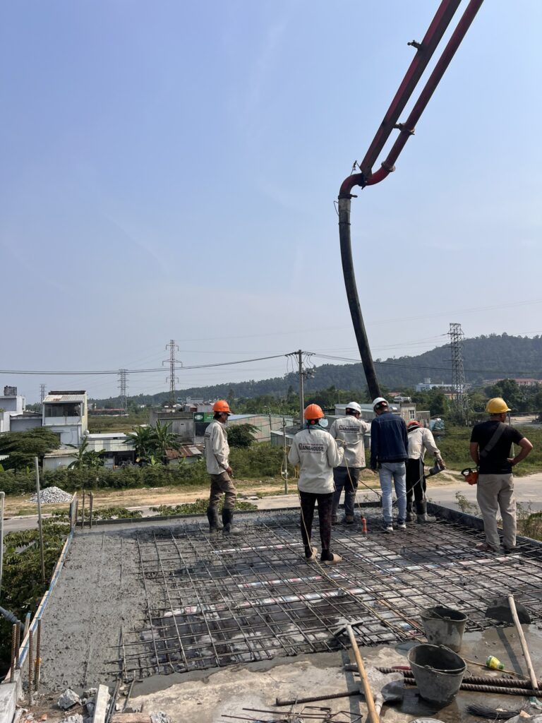 Đội ngũ nhân công tay nghề cao của Công ty xây dựng nhà ở trọn gói Đà Nẵng